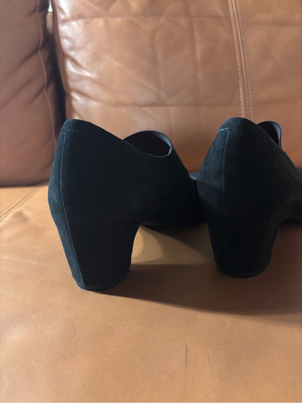 Classic Black Suede Mary Jane-Inspired Pas De Rouge Pumps - Picture 8 of 10